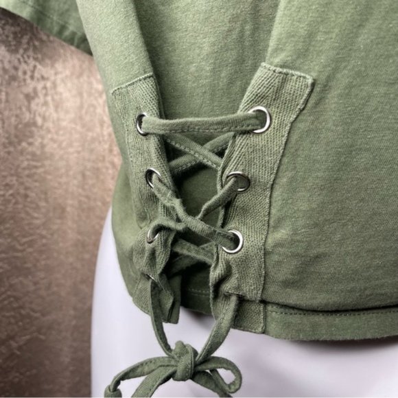 Olive green T-shirt with corset in the front - Picture 3 of 4